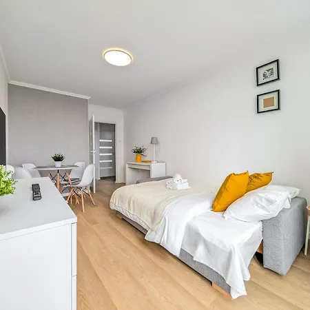 Apartman Park Skowroni Pleasant By Bookinghost