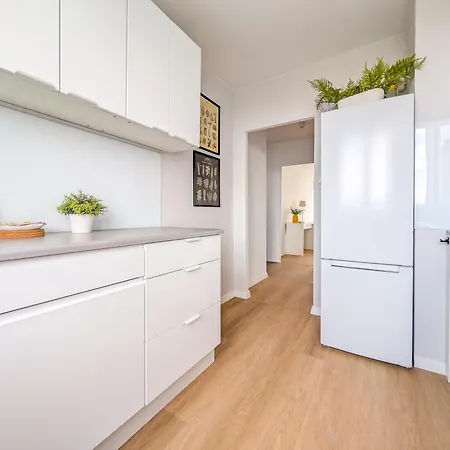 Park Skowroni Pleasant By Bookinghost Вроцлав